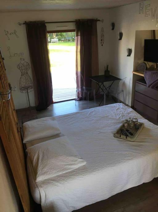 Chambre D Hotes Les Trois Chateaux Piscine Interieure Chauffee Notre-Dame-de-Riez Luaran gambar